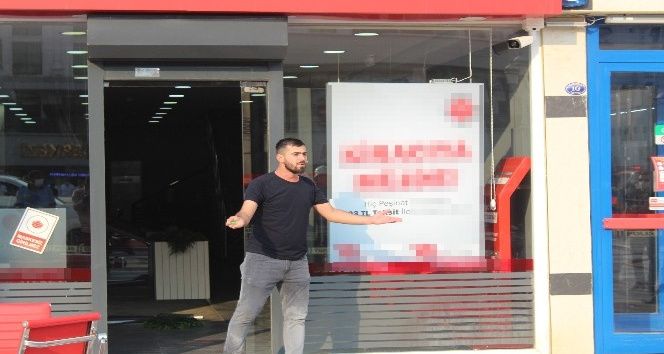 Parası iade edilmeyince kendini yakmaya kalkıştı